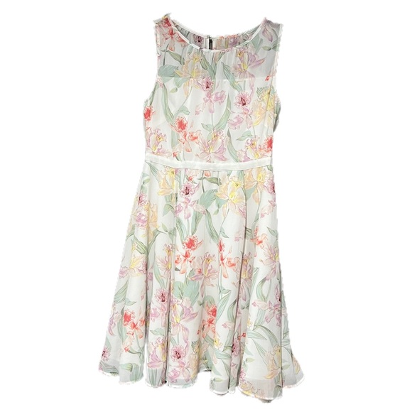 Ann Taylor Factory Dresses & Skirts - Ann Taylor Factory Floral Dress 0P